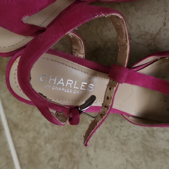 Heels - Picture 2 of 4